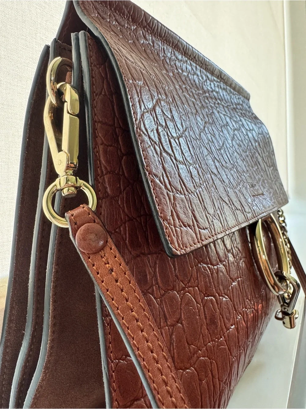 Authentic Chloé Large Faye Brown Croc Embossed Leather Shoulder Bag